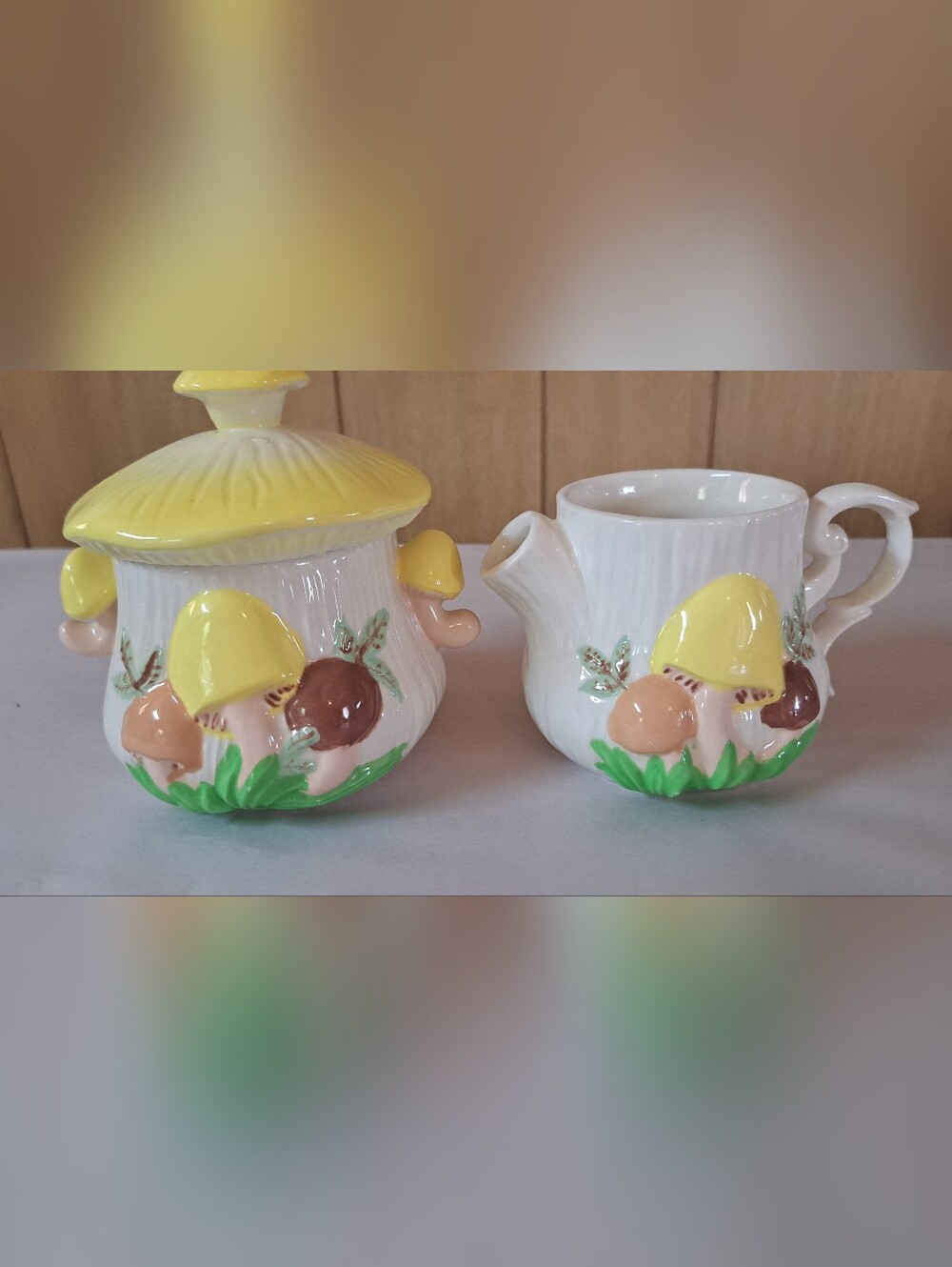 Vintage Arnels Pottery Sunny Mushroom Cream & Covered Sugar Set